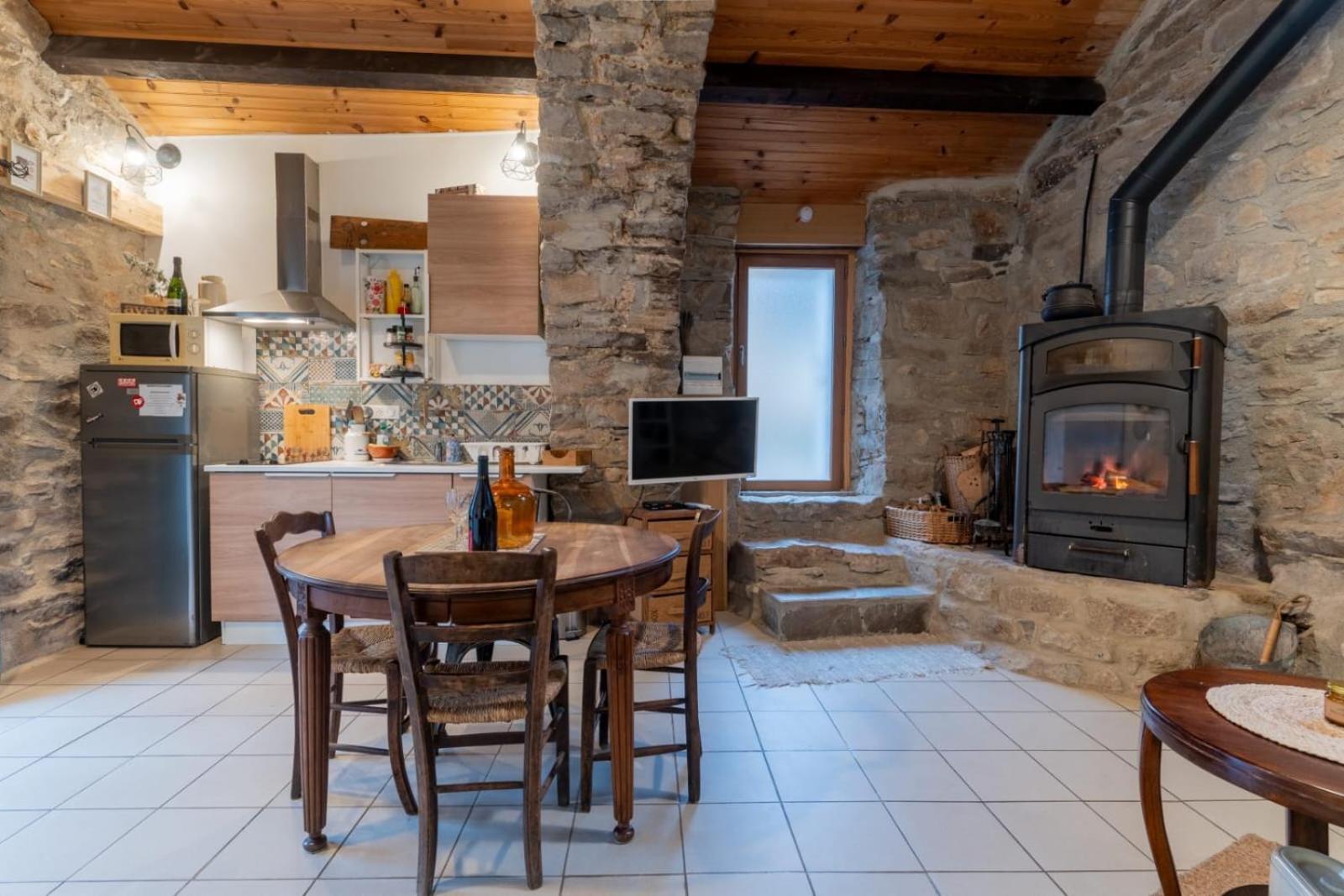 Petite Maison Pleine Nature La Bastide-Pradines Esterno foto