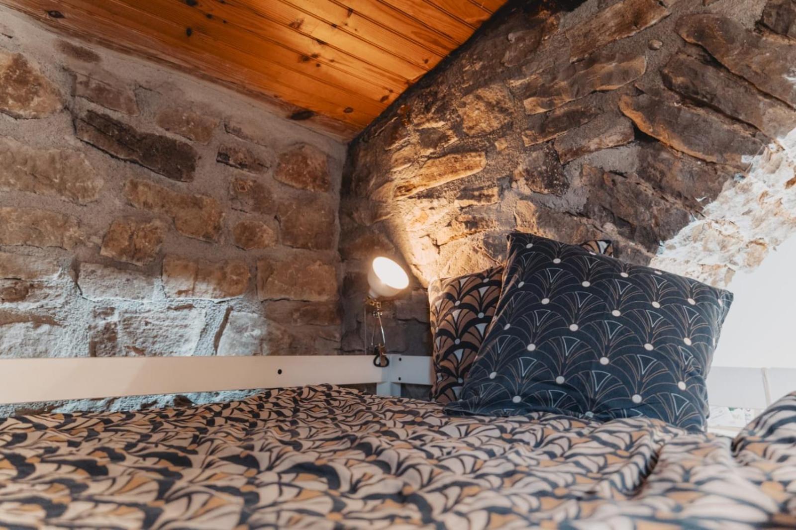 Petite Maison Pleine Nature La Bastide-Pradines Esterno foto